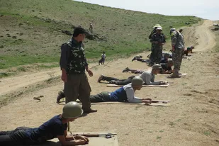 میدان تیر آمادگی دفاعی دانش&zwnj;آموزان تویسرکانی+تصاویر