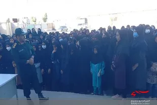 امروزه دانش آموزان ، جوانان و مدارس مهمترین اهداف دشمن برای تهاجم فرهنگی هستند