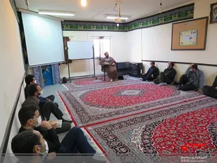 برگزاری جلسه قرائت و تفسیر قران کریم در ناحیه دانشجویی