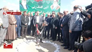 کلنگ نخستین تراموای شهری کشور در تبریز به زمین زده شد