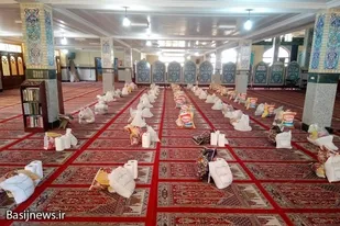 رزمایش کمک مومنانه توسط بسیجیان پایگاه مسجد جامع زاهدان