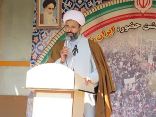 ارمغان انقلاب اسلامی برای ما عزت بود