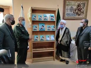 ۱۲ جلد کتاب کنگره نقش امام خمینی (ره ) در دفاع مقدس در خمین رونمایی شد