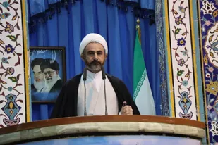 با حضور مردم انقلاب اسلامی به راه خود ادامه می&zwnj;دهد