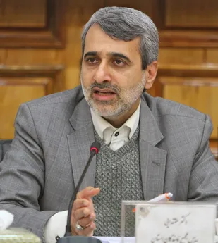 وزارت علوم از نفوذ عناصر غرب گرا جلوگیری کند