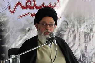 بیشتر به اسلام توجه کنید/ سابقه خود را با رفت&zwnj;وآمد با افراد غیرمسلمان خراب نکنید