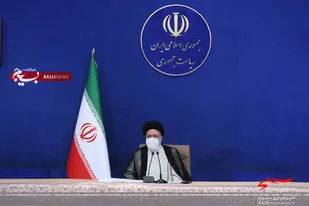 متناسب&zwnj;سازی حقوق با تورم ضروری است/ پایه پولی نباید افزایش یابد