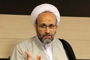 مرحله اول نهضت امام حسین(ع) عدم اطاعت از ظلم و كفر و به تعبیر قرآن &laquo;جهاد کبیر&raquo; است