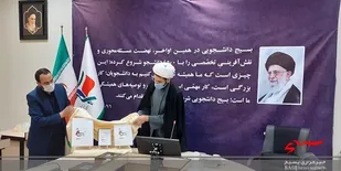 تجدید بیعت ۱۲۰ هزار نفری| نامه پویش &laquo;بیعت سلیمانی&zwnj;ها&raquo; تحویل نماینده رهبر انقلاب شد