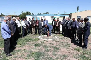 کلنگ زنی مدرسه شش کلاسه مشارکتی در بخش ترکمانچای میانه