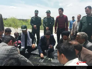 غبارروبی مزار شهداء گل&zwnj;تپه به&zwnj;مناسبت سالروز فتح خرمشهر