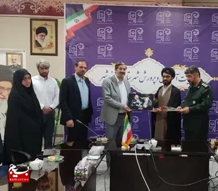 دیدار فرمانده سپاه خمینی شهر با مدیر اداره آموزش و پرورش خمینی شهر
