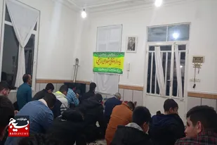 برگزاری یادواره خانگی گرامیداشت شهید &laquo;دارابی&raquo; در روستای رزینی نهاوند