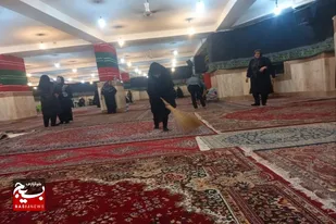 از جاروکشی حسینیه تا توزیع غذا بین سالمندان در شهرستان سرخه