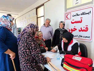 ارائه خدمات درمانی و دارویی رایگان هلال احمر قزوین به بیش از ۹ هزار نفر در مناطق کم&zwnj;برخوردار قزوین