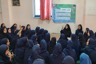 آموزش اشتغالزایی به دانش آموزان دختر در چابهار