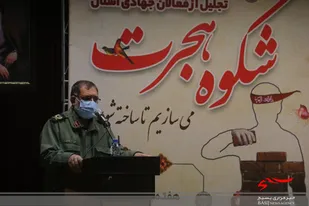 جهادگران بسیجی حول محور ماموریت های قرارگاه جهادی حرکت کنند