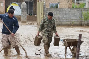 سیلاب اسیر جهادگران بسیجی گرگان