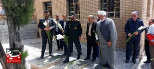 برگزاری آیین غبارروبی قبور مطهر شهدای شهرستان ازنا