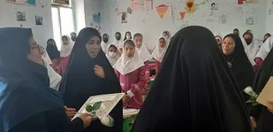 تجلیل از معلمان بسیجی خواهر  شهرستان قشم