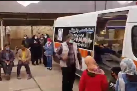 سفر گروه جهادی پزشکی شهید همدانی به منطقه زلزله‌ زده سی‌سخت