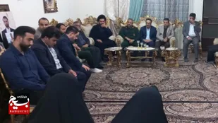 شهدا معیار ایثارند و چراغ هدایت نسل آینده