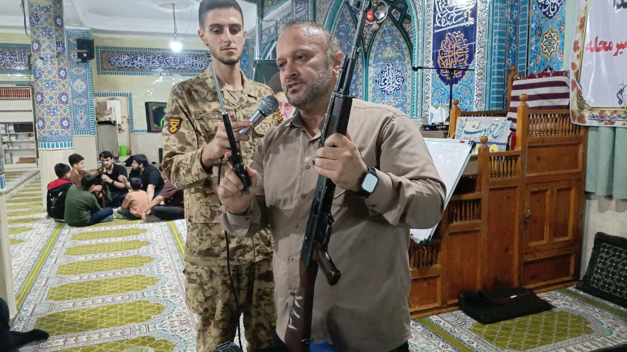 هر بسیجی آگاه، توطئه دشمن را خنثی می‌کند