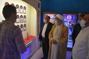 بازدید مشاور رئیس قوه قضاییه از گنجینه ایثار و شهادت شهرستان اردکان