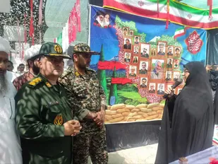 غرفه نقش زنان در پشتیبانی از جبهه&zwnj;های دفاع مقدس در سراوان برپا شد