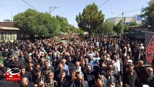 حماسه بدرقه تا دروازه&zwnj;های بهشت؛ تشییع تاریخی شهید مدافع وطن &laquo;حسن احمدی&raquo; با حضور مردم انقلابی زاوه