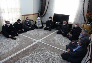 ایثارگران برای اعتلای دین و استقلال کشور مجاهدت کردند