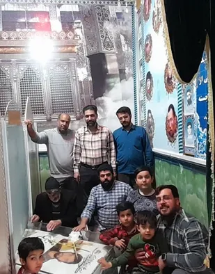 برگزاری جلسه بصیرتی خانوادگی در کنار مزار شهید مدافع حرم محسن حججی