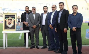 آبی&zwnj;پوشان دیار کارون در پاسداشت شهدا؛ تجلیل از خانواده&zwnj;های شهدای جنگ&zwnj;های دوازده&zwnj;روزه و چهل&zwnj;روزه