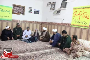 مادران و پدران شهدا پرچمداران عشق و مقاومت هستند