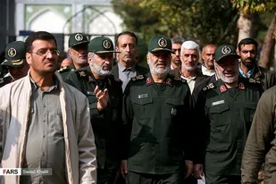 بازدید سرلشکر سلامی از صبحگاه مشترک یگان های نمونه سپاه تهران بزرگ