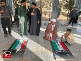 غبار روبی و عطرافشانی قبور مطهر شهداء شهرستان بن