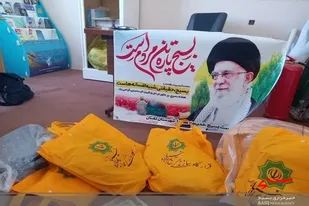 اهداء بسته های آموزشی ولوازم التحریر به دانش آموزان نیازمند
