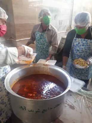 طبخ و توزیع ۱۴هزار پرس غذا توسط حوزه بسیج امام خمینی زیبا شهر سپاه امام رضا(ع) شهرستان البرز در روز عیدغدیر
