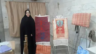 بازدید فرمانده و مسئول بسیج سازندگی حوزه فاطمه الزهرا (س) از کارگاه زیلو بافی مهرجرد