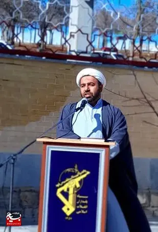 در جنگ ترکیبی دشمن از رسانه و فضای مجازی استفاده می کند