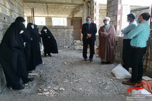 مدیر حوزه های علمیه خواهران استان سمنان از پروژه نیمه کاره حوزه خواهران سرخه بازدید کرد