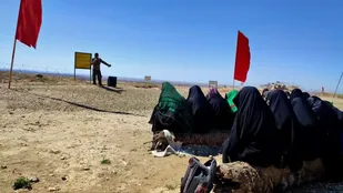 اردوی راهیان نور دختران دانش آموزان ایوانی برگزار شد