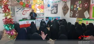 استقلال سیاسی مهمترین دستاورد این انقلاب است