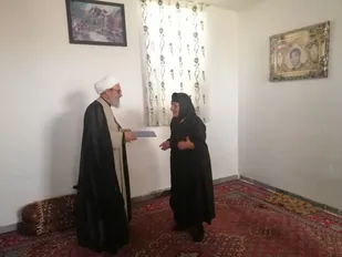 دیدار نماینده ولی فقیه درسپاه استان با خانواده شهید صادقی