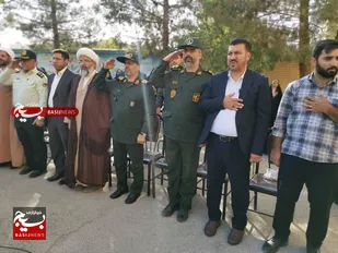 بازدید فرمانده سپاه استان البرز، از کاروان روایت گری در مدرسه شهید بهشتی ماهدشت