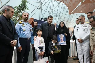 تجلیل از خانواده شهدای ورزشکار و فرماندهان شهید در آیین &laquo;پهلوانان غدیر&raquo;