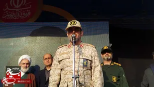 زنان، با حضور آگاهانه و مسئولانه خود، همواره یکی از ستون&zwnj;های اصلی دفاع از انقلاب اسلامی هستند&nbsp;