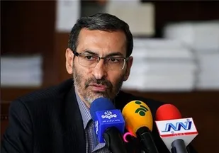 وزیر بهداشت بهتر است به اصلاح امورکاری خود بپردازد
