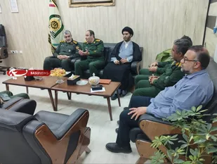 دیدار فرماندهی و مسئول دفتر نمایندگی و جمعی از پایوران با فرماندهی و مجموعه خدوم نیروی انتظامی
