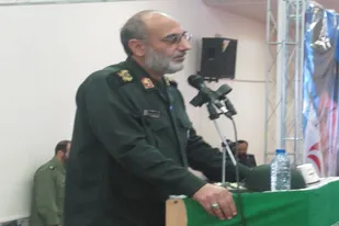 دشمن با سه راهبرد نفوذ، استحاله و براندازی پا به میدان گذاشت